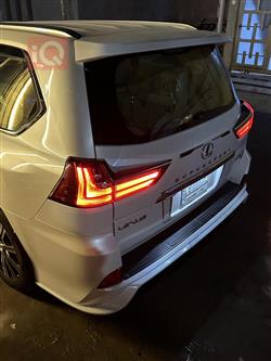 Lexus LX